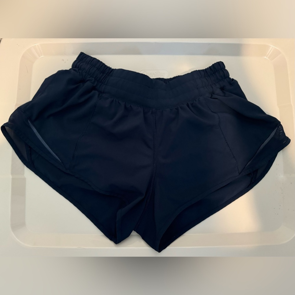 Lululemon Hotty Hot shorts, size 6